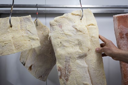 La panceta es uno de los productos que elaboran en Cal Rovira.