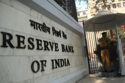 Sede del banco central de India en Bombai, el pasado martes cuando se reunió el consejo de gobierno de la entidad.