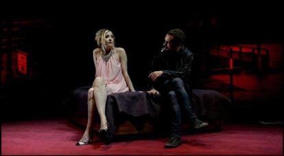 Nathalie Poza y Pablo Derqui, en 'Desde Berlín'.