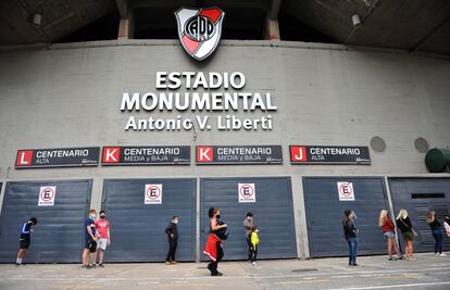 River Plate se ha convertido en el primer club argentino en cuyas instalaciones se está vacunando contra el Covid-19. La única vacuna que se suminista en el país es la rusa Sputnik-V, que ya ha sido inyectada a profesionales de la salud.