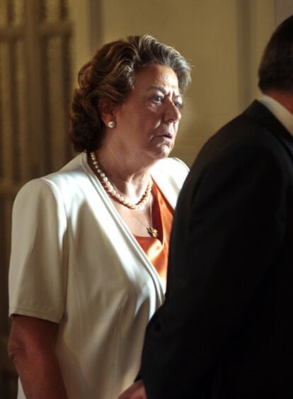 La alcaldesa de Valencia, Rita Barberá, ayer en el Ayuntamiento.