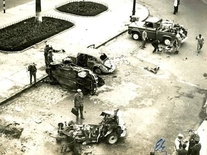 Destroços de explosão em frente à sede do Dops, em São Paulo, em 1968.