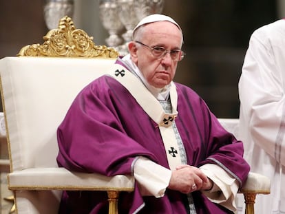 El papa Francisco celebra el miércoles de ceniza en Roma.