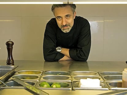 Sergi Arola, en la cocina de su nuevo restaurante, Gastro, en Madrid.