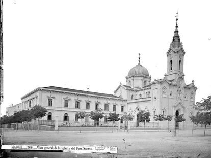 La antigua Iglesia del Buen Suceso, entre las calles de la Princesa y de Quintana.