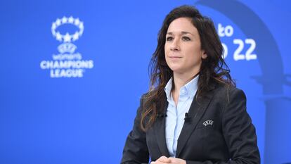 Nadine Kessler durante el sorteo de los cuartos de final de la UEFA Champions League 2021/2022.