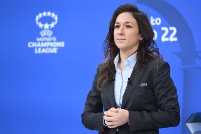 Nadine Kessler durante el sorteo de los cuartos de final de la UEFA Champions League 2021/2022.