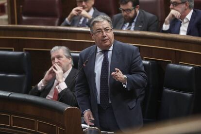 Juan Ignacio Zoido, ministro de Interior, en la sesión de control en el Congreso de este miércoles.