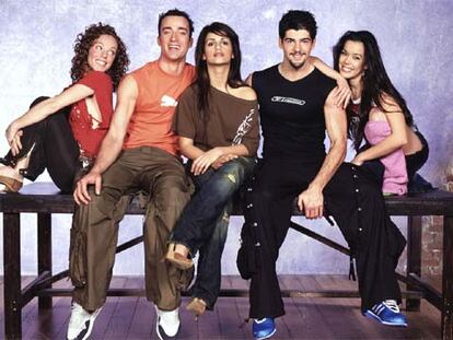 De izquierda a derecha, Silvia Marty, Pablo Puyol, Mónica Cruz, Miguel Ángel Muñoz y Beatriz Luengo, del primer UPA Dance.