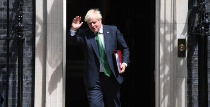 Boris Johnson sale del 10 de Downing Street días después de presentar su dimisión.