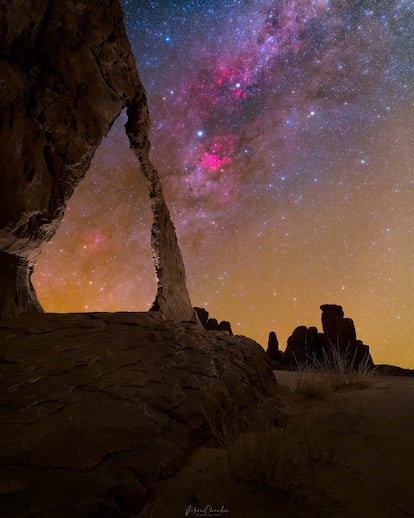 'Echiwile Arch'. Ennedi, Chad.