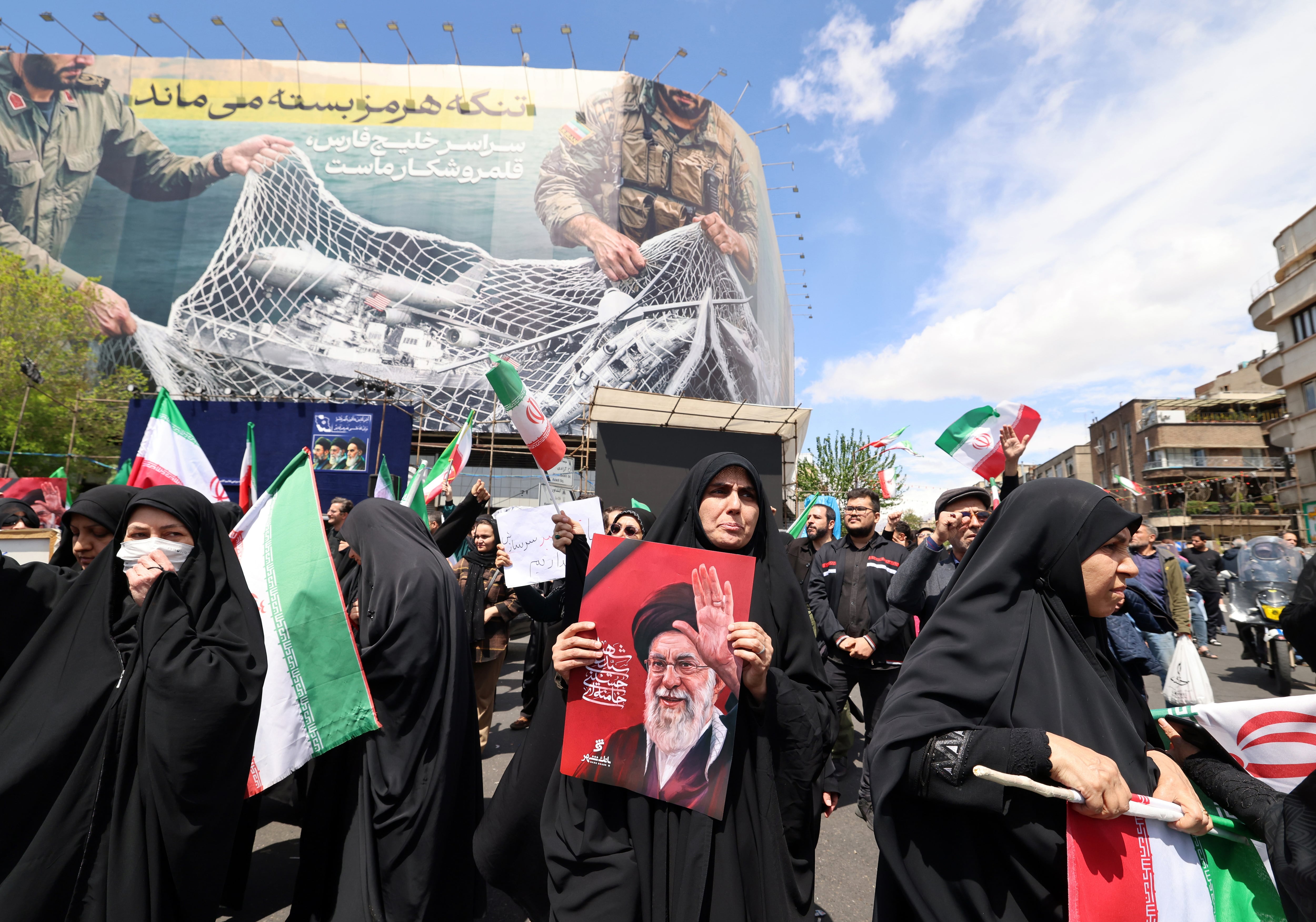 İran, sevinç ve güvensizlik içinde ateşkesin ilk gününü yaşıyor: “Her şey şimdi geçici”