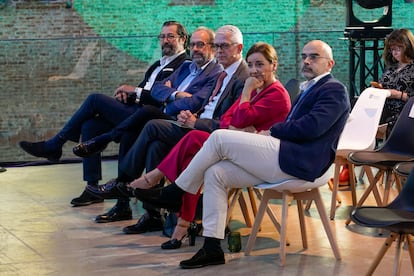 José Luis Gómez Mosquera, Juan Cantón, Javier Moreno, Pepa Bueno y Carlos Núñez durante el Evento Tendencias en el Real Teatro Retiro, en Madrid.