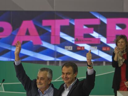 José Antonio Griñán y José Luis Rodríguez Zapatero, ayer, en la clausura del congreso extraordinario del PSOE andaluz.