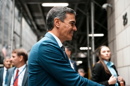 Pedro Sánchez, upon his arrival at the forum.