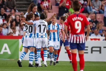 Palacios de La Real Sociedad marca el primer tanto de su equipo.