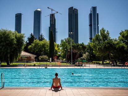 Apertura de la piscina del centro deportivo municipal Vicente del Bosque después del estado de alarma.