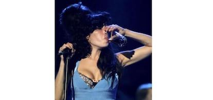 La cantante Amy Winehouse durante un concierto.