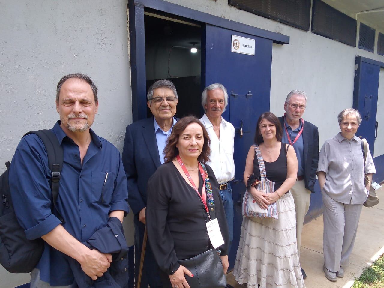 De izquierda a derecha, Jan Martínez Ahrens, Sergio Ramírez, Pepa Bueno, José Rubén Zamora, Carolina Robino, Martin Baron y Carmen Aristegui.