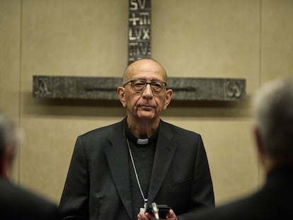 El presidente de la Conferencia Episcopal Española, el cardenal y arzobispo de Barcelona, Juan José Omella, este lunes durante la sesión inaugural de la asamblea plenaria, en Madrid.