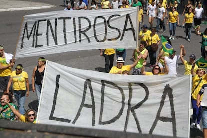 Manifestantes em Belo Horizonte.