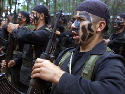 Paramilitaries train in Antioquia in northern Colombia.