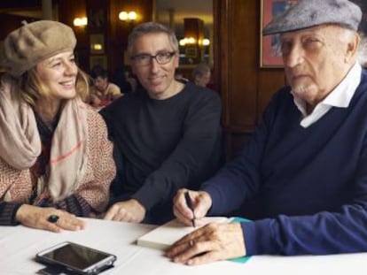 Manuel Vicent y David Trueba conversan sobre libros, periodismo literario y el futuro de los diarios