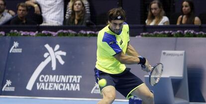 El tenista David Ferrer durante un partido del Open 500 de Tenis que patrocina la Generalitat.