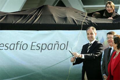 Camps, Sevilla y Barberá, durante la presentación del equipo Iberdrola, ayer en la Ciudad de las Artes y las Ciencias, en Valencia.