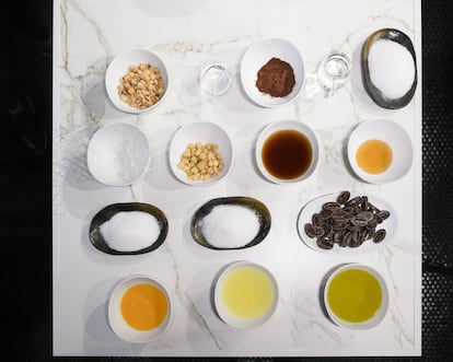 Ingredientes para la 'mousse' de chocolate.