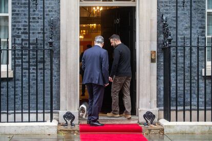 Keir Starmer y Volodímir Zelenski