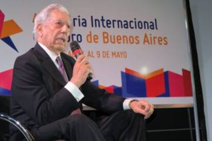 Mario Vargas Llosa protagonizó el evento más convocante de la Feria del Libro de Buenos Aires