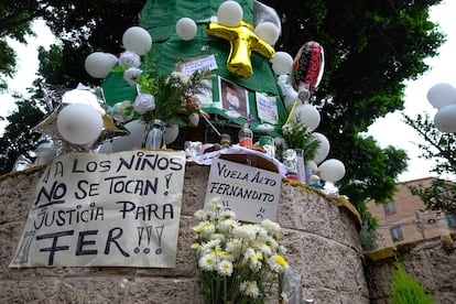 Memorial realizado por vecinos de la Colonia San Isidro en homenaje al niño Fernando.