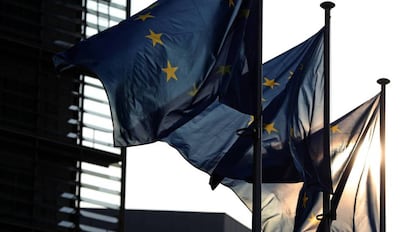 Banderas de la UE ante la sede de la Comisión Europea. 
 