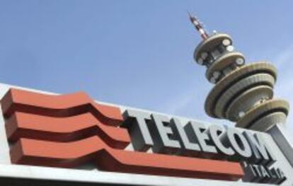 Sede de Telecom, la operadora de telefon&iacute;a italiana en Rozzano (Italia). 