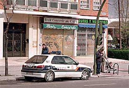Fachada del bar <i>Concorde</i>, en la avenida del General Fanjul(Latina, ayer por la mañana.