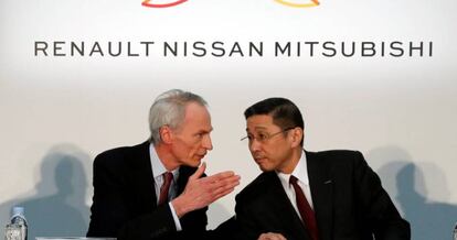 Jean-Dominique Senard, presidente de Renault, y Hiroto Saikawa, consejero delegado de Nissan.