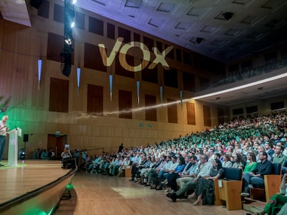 El fundador de Vox, José Antonio Ortega Lara, durante el mitin celebrado este sábado en el Palacio Municipal de Congresos, en la Feria de Madrid.
