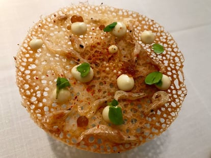 TORTILLITA DE CAMARONES DEL RESTAURANTE CHIRON, IDÉNTICA A LA DE APONIENTE / CAPEL