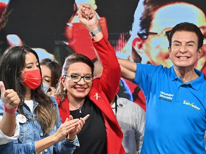 La candidata Xiomara Castro en la sede de su partido, tras las elecciones este domingo en Tegucigalpa.