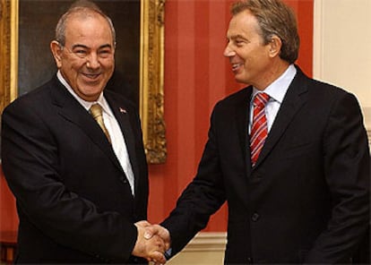 En la imagen, Blair recibe a Alaui en en la residencia oficial de Downing Street.