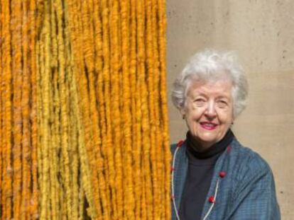 Sheila Hicks, en su taller del Ode&oacute;n, Par&iacute;s.&nbsp;