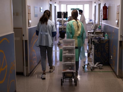 Humanización sanitaria en el hospital pediátrico Sant Joan de Déu con un taller de arte. ALBERT GARCIA