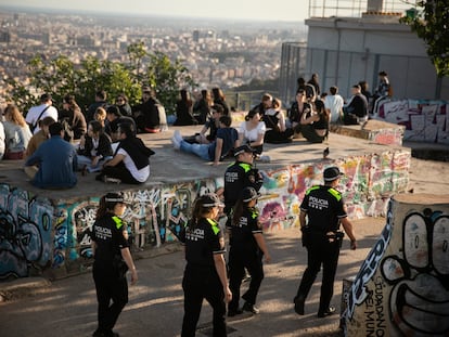 La Guardia Urbana de Barcelona en las baterías de El Carmel.