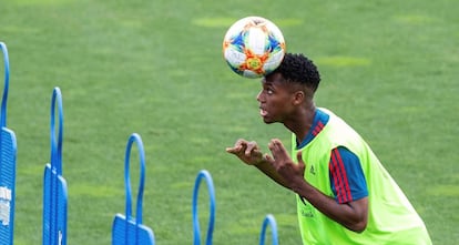 Fati, en un entramiento de la selección Sub-21.