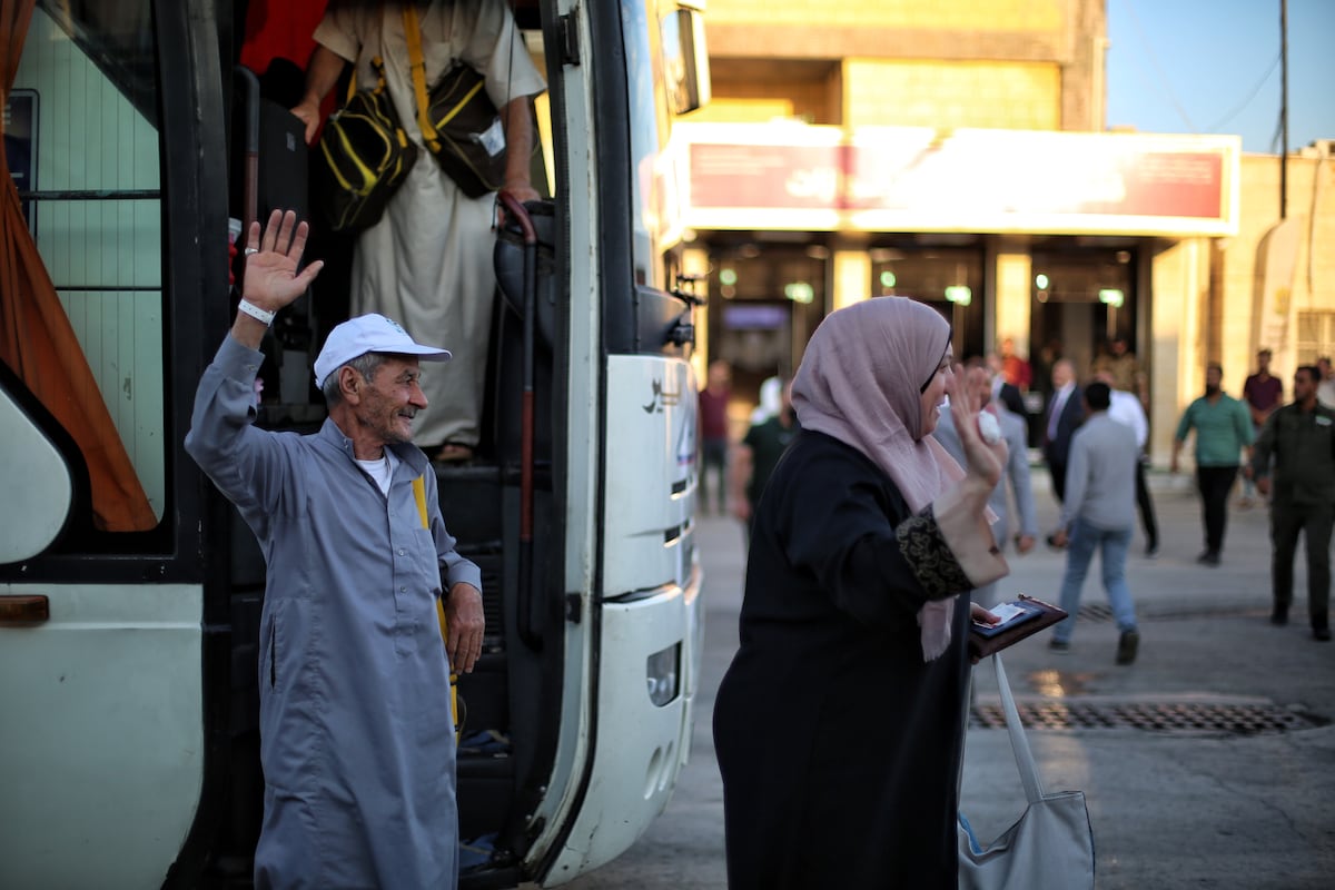 Los sirios inician la difícil vuelta a casa tras la caída de El Asad