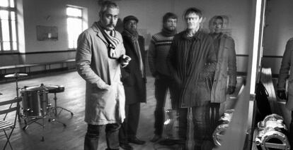 Tindersticks en una imagen promocional de la banda.