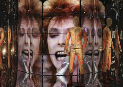 L'exposició de David Bowie.
