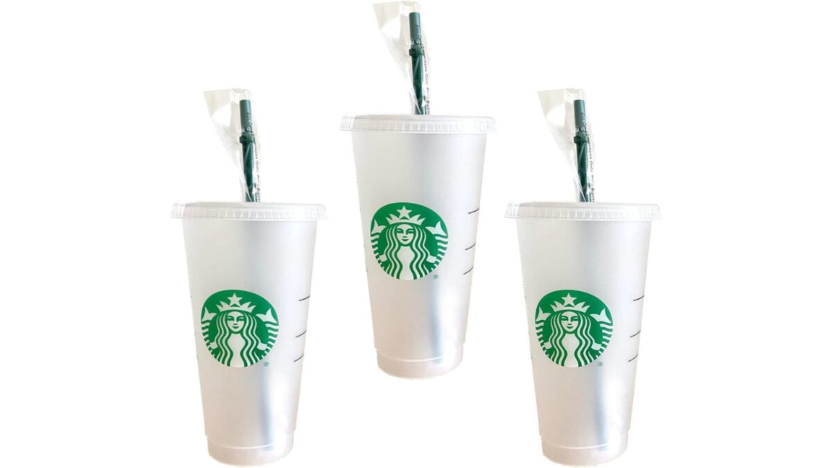 Tres vasos de Starbucks reutilizables