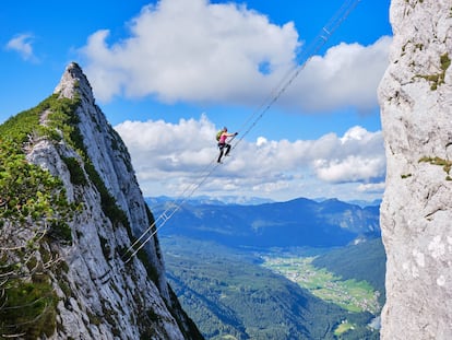 La via ferrata del Grosser Donnerkogel, en los Alpes austriacos, es una de las más difíciles de Europa.